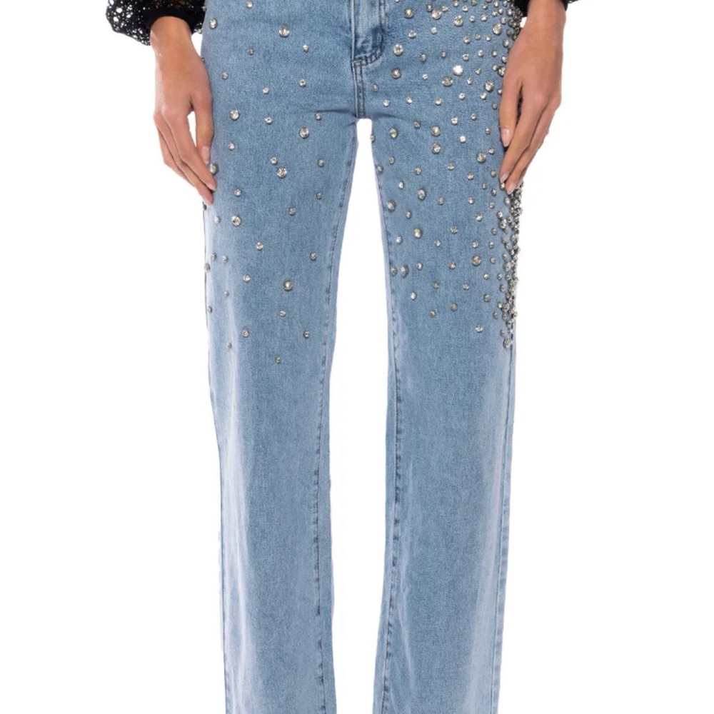 AKIRA RILEE EMBELLISHED STRAIGHT FIT JEANS